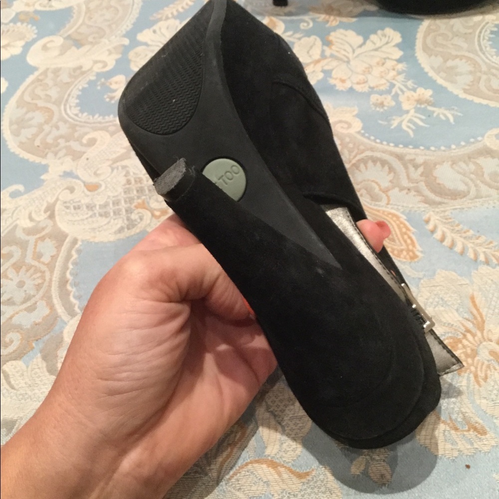 Shoes - Picture 4 of 4